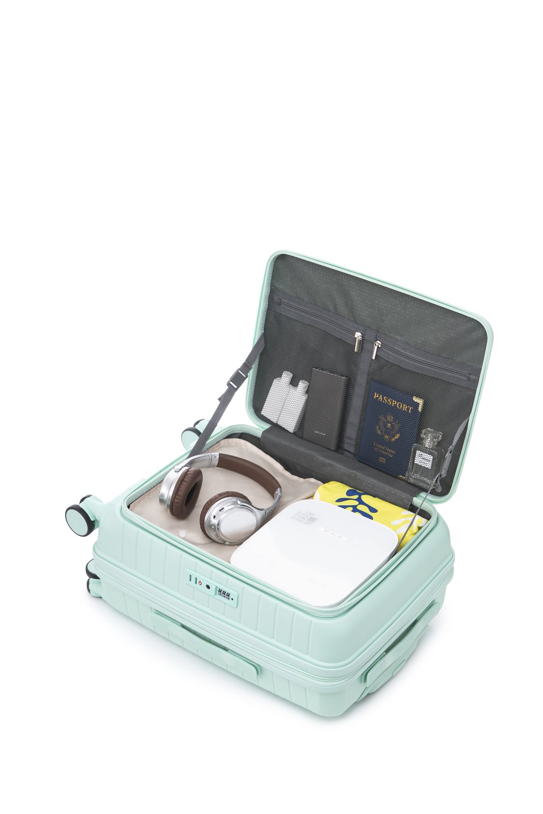 PP-09 luggage detail 13